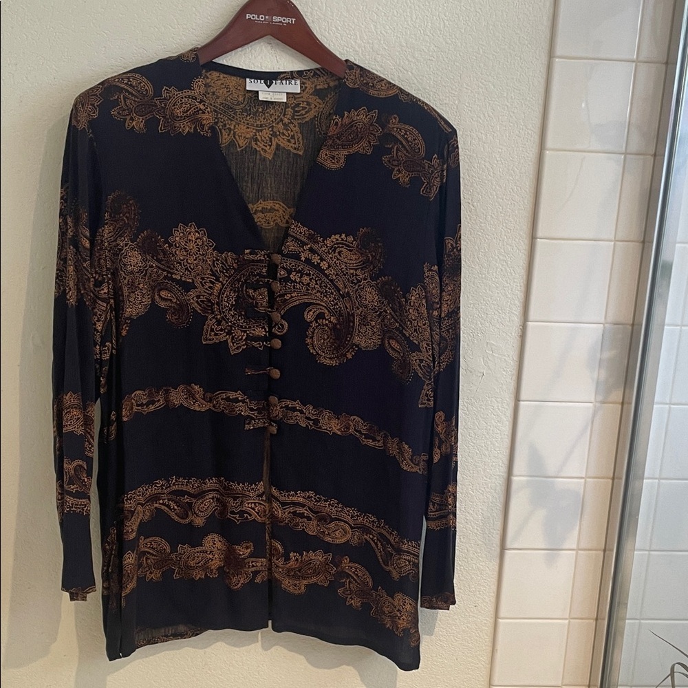 Solitaire Black and Gold Patterned Top